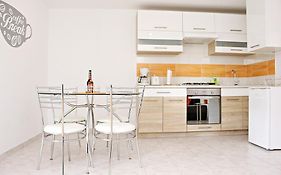 Apartment Ada